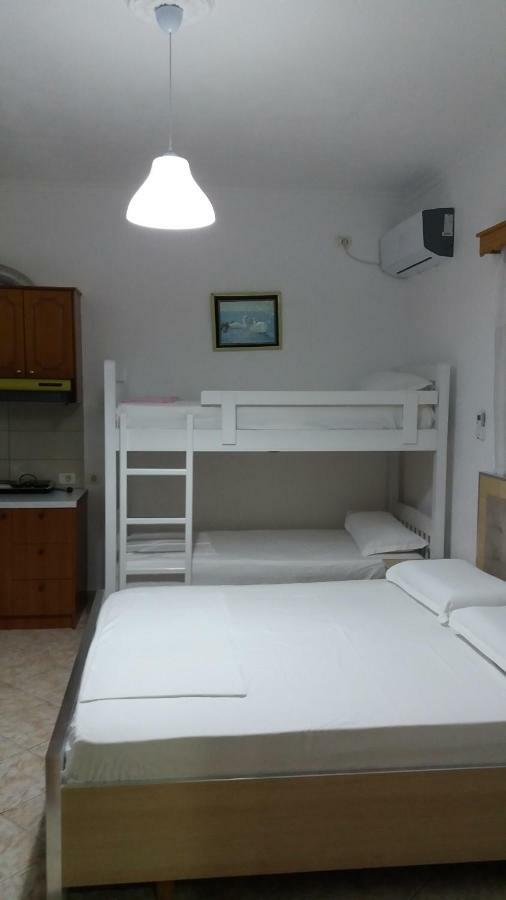 Vladimir Sela Apartament Ksamil